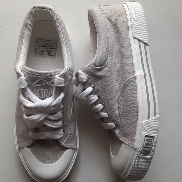 Actra Shoes - Actra Grey Size 8 Canvas Casual Tennis Shoes